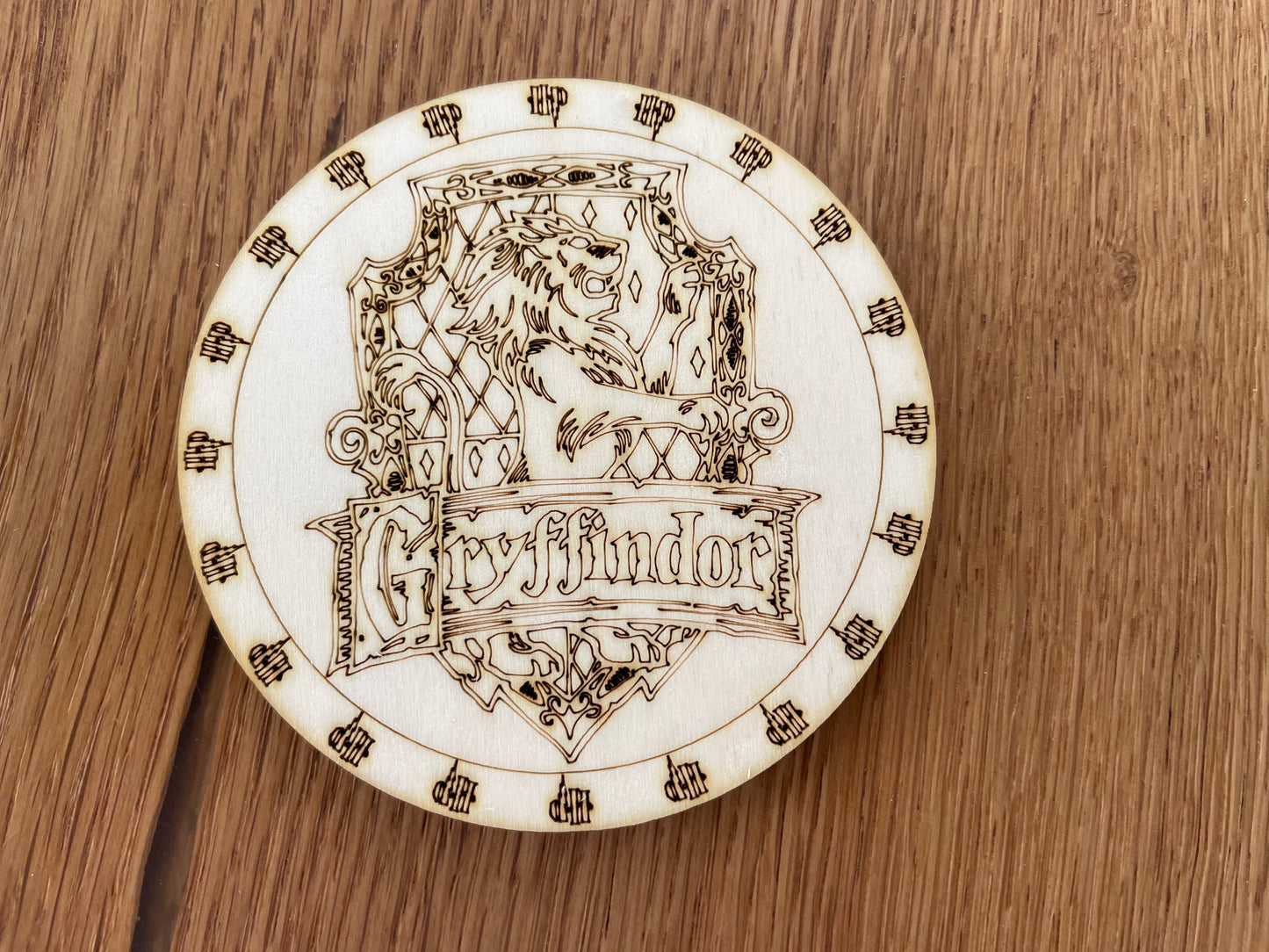 4 Holz-Untersetzer mit allen Harry Potter Wappen