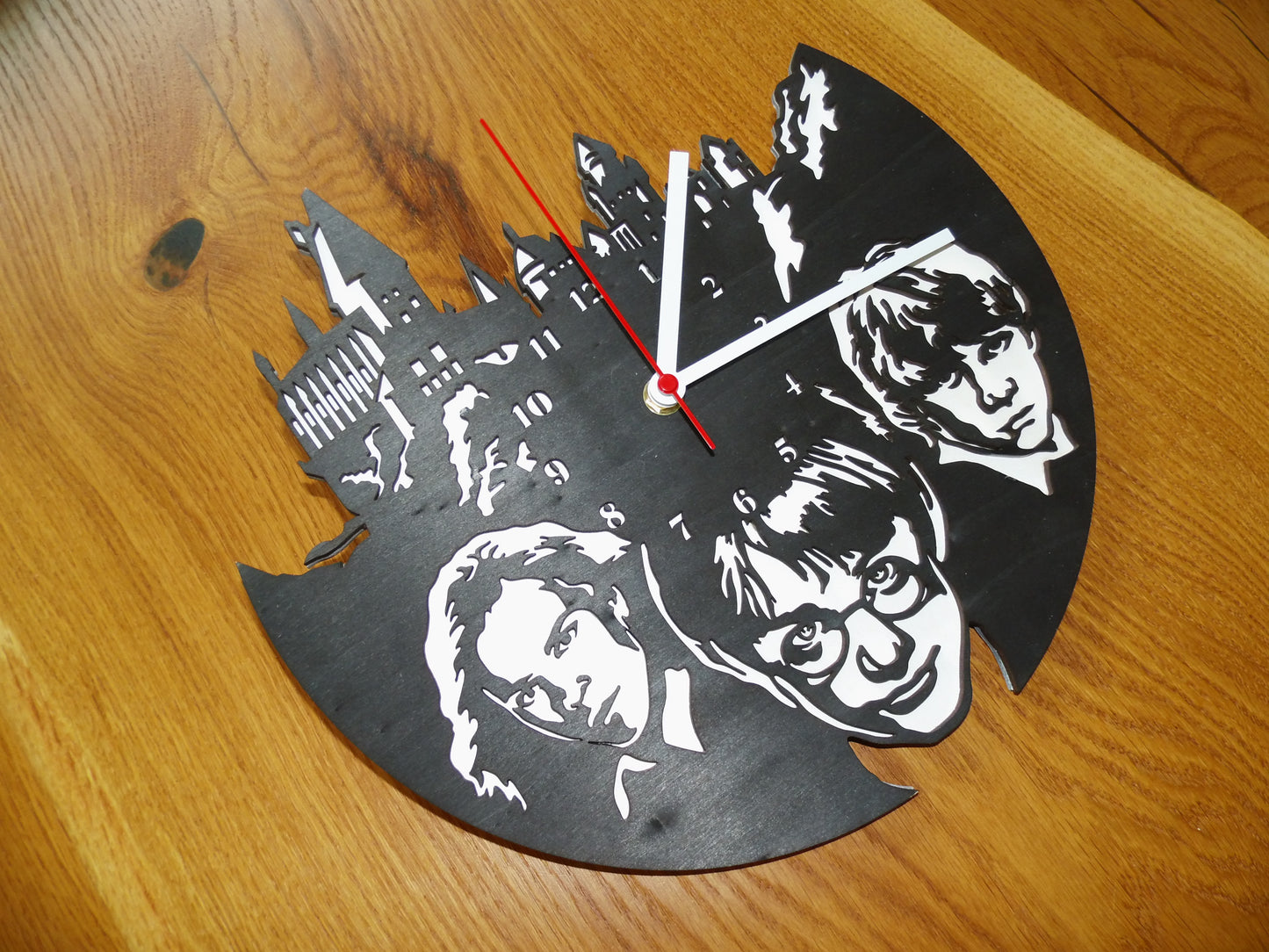 Kinder-Wanduhr "Harry Potter" - Mit den Freunden Hermine Granger und Ron Weasley in Hogwarts